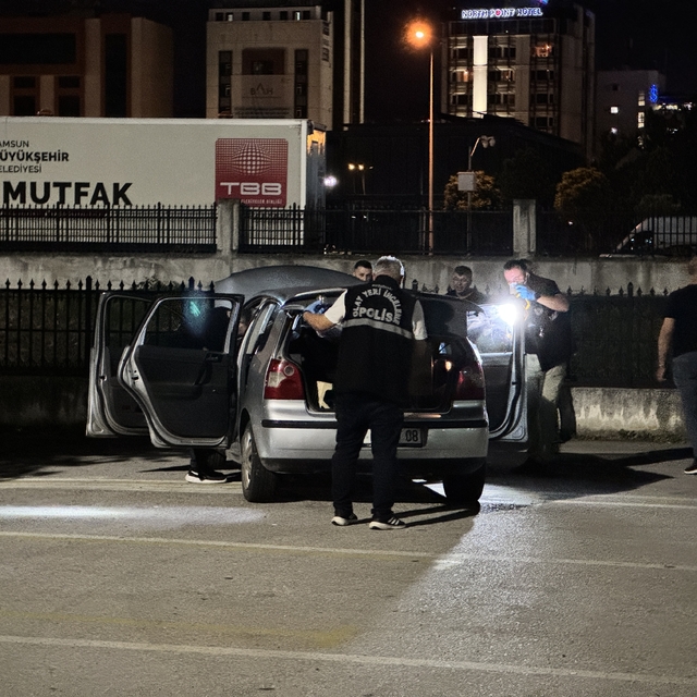 Samsun'da otomobille üzerinden geçilen kişi kaldırıldığı hastanede öldü