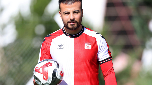 Sivasspor'da 2 ayrılık, 1 yeni imza