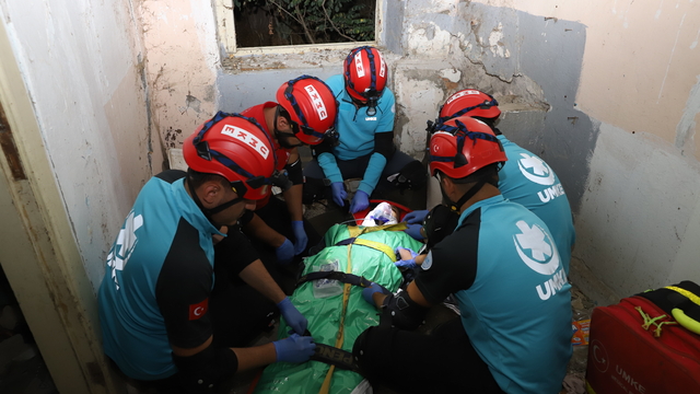 Van'da 125 personelin katılımıyla arama kurtarma tatbikatı yapıldı