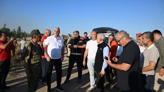 Kırklareli Valisi Turan, yangınlarda zarar gören bölgelerde incelemede bulundu