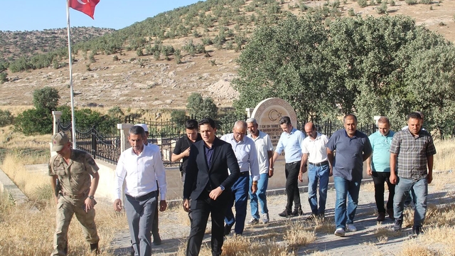 Savur Kaymakamı Buyuran'dan şehit ailelerine ziyaret