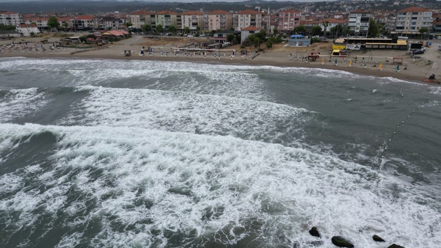 Sakarya ve Zonguldak'ta denize girişler yasaklandı