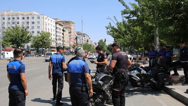 Batman'da motosiklet sürücülerine yönelik trafik denetimi yapıldı