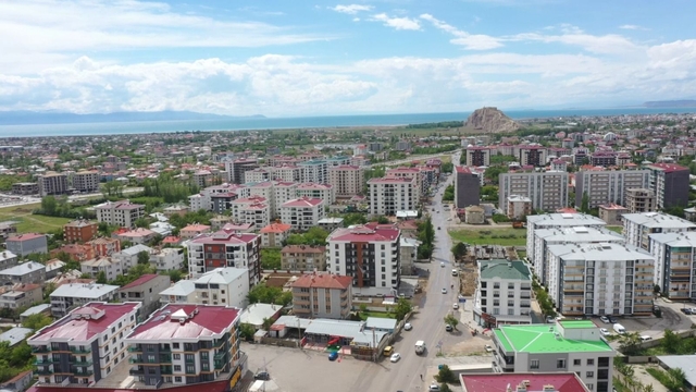 Van Büyükşehir Belediyesi Terzioğlu Caddesi'ni yenileyecek