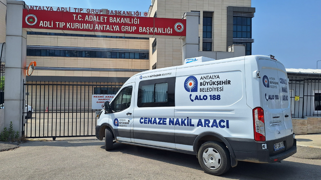 Antalya'da 6 yaşındaki çocuk havuzda boğuldu