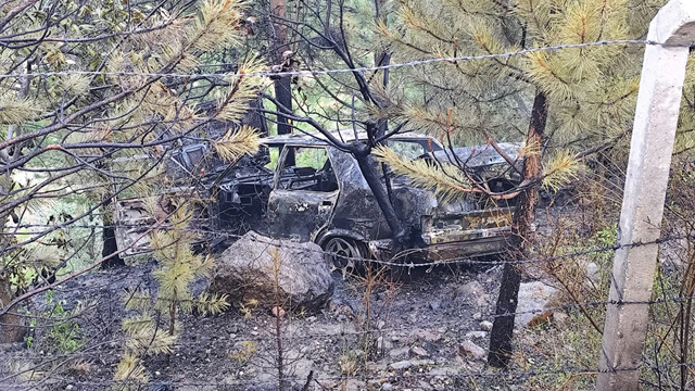 Isparta'da alev alan otomobilin sürücüsü yaralandı