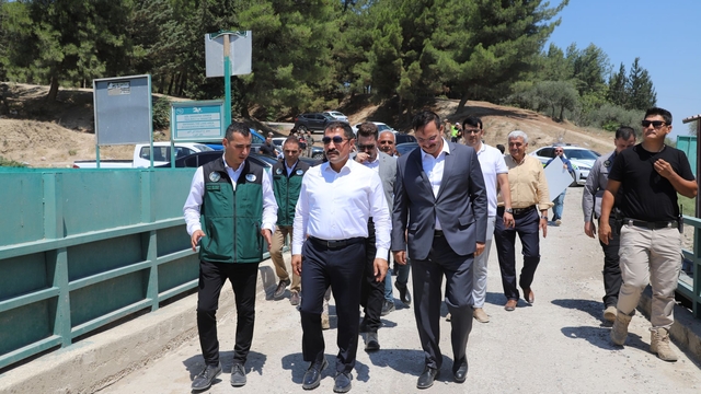 Hatay Valisi Mustafa Masatlı Altınözü ilçesinde incelemelerde bulundu