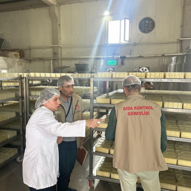 Tarsus'ta 6 ayda gıda ürünü satılan 1383 işletme denetlendi