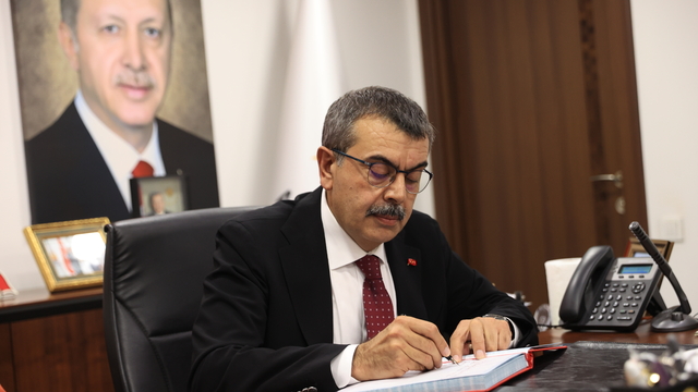 Milli Eğitim Bakanı Tekin, Edirne'de ziyaretlerde bulundu