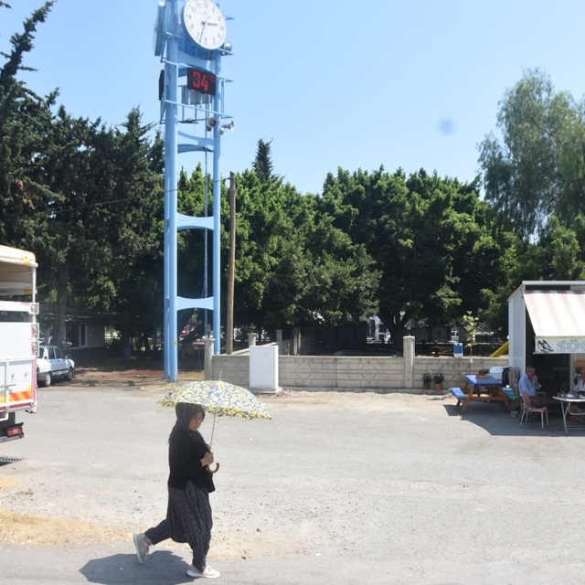 Bozyazı'da sıcak hava etkili oluyor