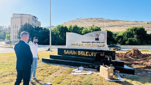 Savur'da Aziz Sancar motifli orta refüj düzenlemesinde sona gelindi