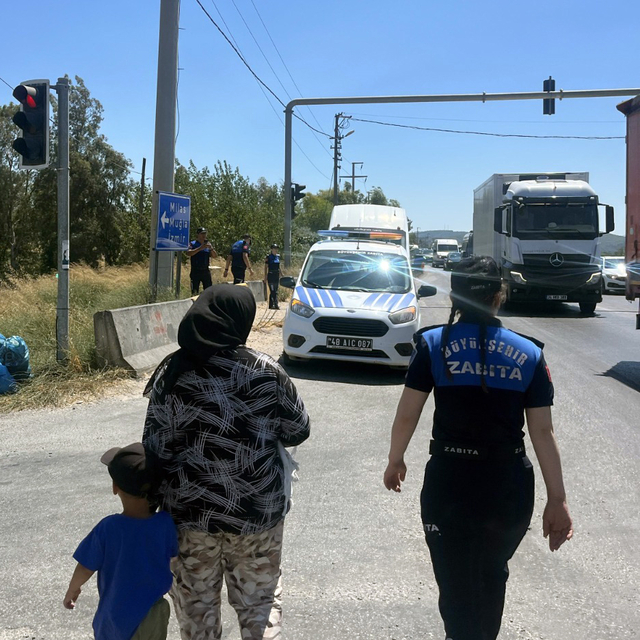 Muğla'da zabıta dilencilik yapanlara yönelik çalışma yaptı