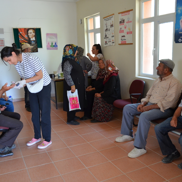Şabanözü'nde kene bilgilendirmesi ve kanser taraması yapıldı