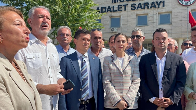 Marmaris Belediye Başkanı Acar Ünlü ve 5 kişi hakkında açılan davanın ilk duruşması yapıldı