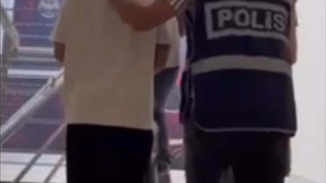 İzmir'de sahte altın bozduran 3 şüpheli yakalandı, 1 kişi aranıyor