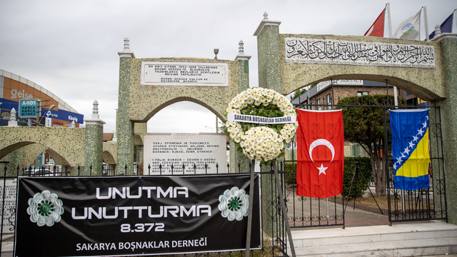 Srebrenitsa Soykırımı'nda hayatını kaybedenler Sakarya'da anıldı