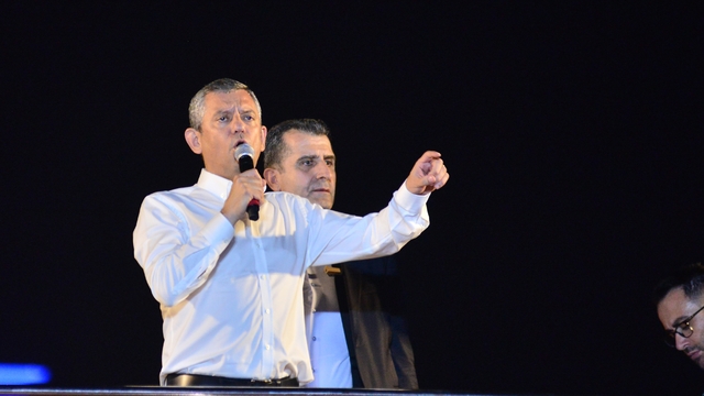 CHP Genel Başkanı Özel: Zeydan başkan, 250 bin hemşerin sana sahip çıkıyor