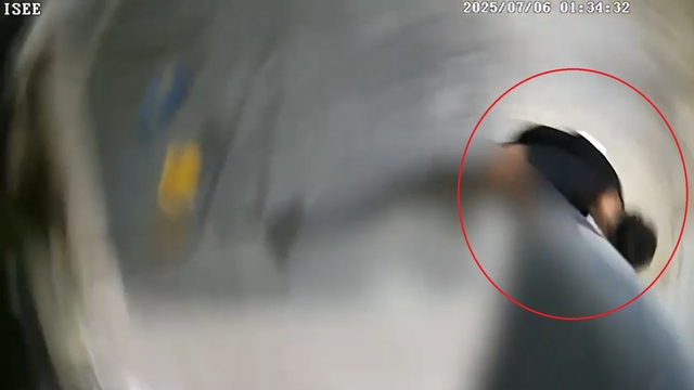 Çocuk parkındaki güvenlik kameralarını kıran şüpheli kamerada