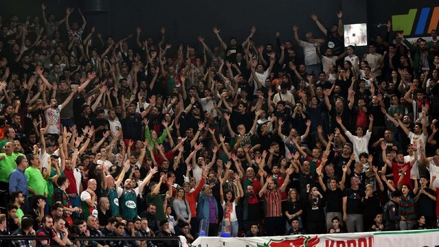 Karşıyaka'da gündem basketbol