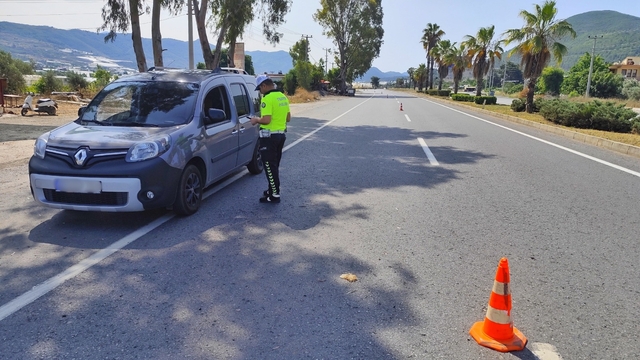 Antalya'da 1 haftada 18 bin 789 sürücüye ceza uygulandı