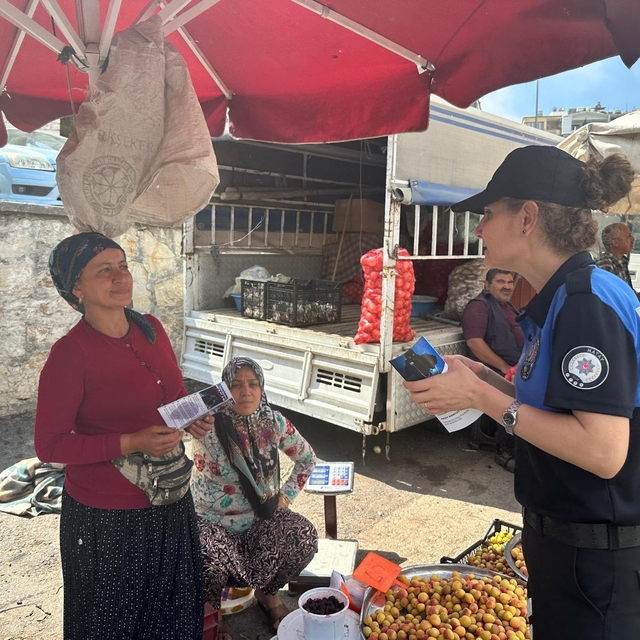 Belen'de polis ekipleri dolandırıcılık olaylarına karşı bilgilendirme yaptı