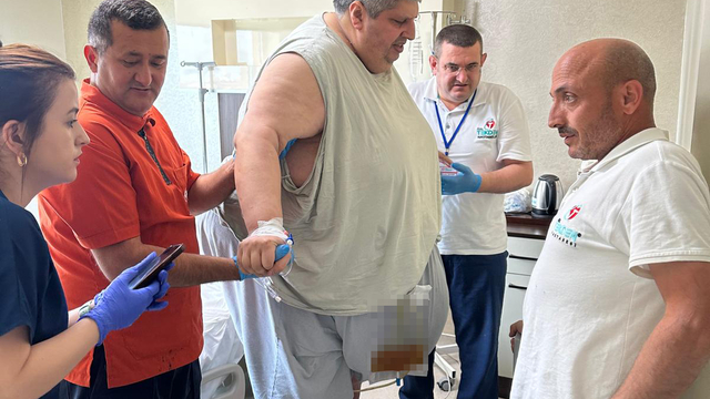 Yatağa bağımlı yaşayan 310 kilogramlık hasta, tüp mide ameliyatıyla sağlığına kavuştu