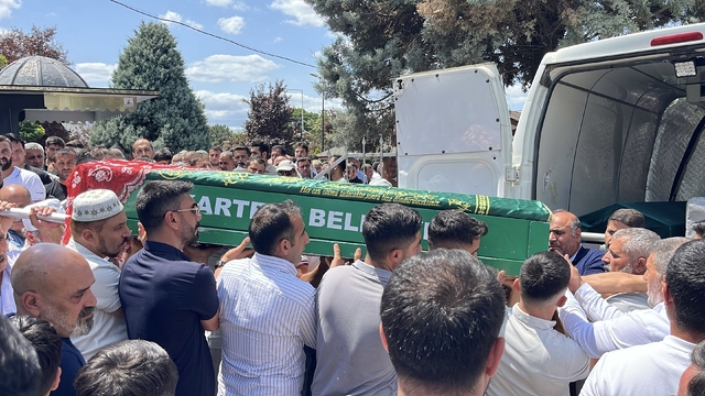 Amca husumetli olduğu yeğenlerine kurşun yağdırdı: 2 ölü, 1 yaralı (2)