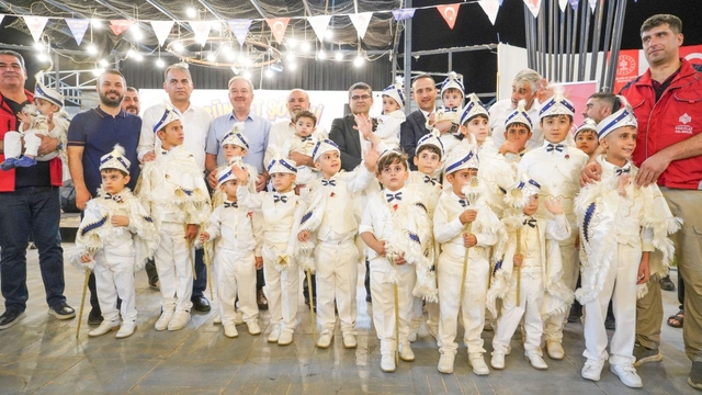 Batman'da 25 çocuk için toplu sünnet şöleni yapıldı