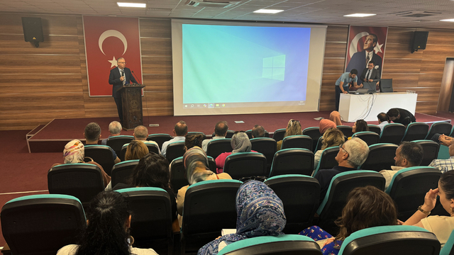 Kastamonu'da "15 Temmuz'un Gölgesinde Demokrasi ve Darbe İlişkisi" konferansı düzenlendi