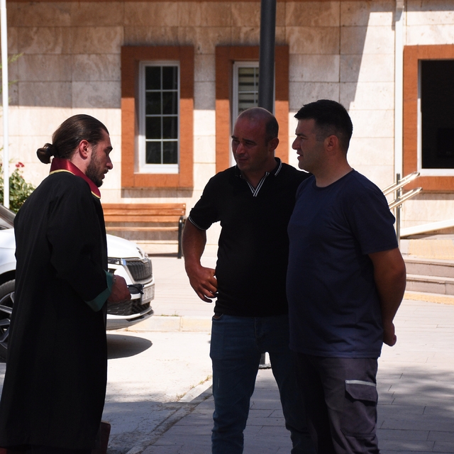 Afyonkarahisar'da 8 kişinin öldüğü minibüs kazasıyla ilgili yargılanan sanı...