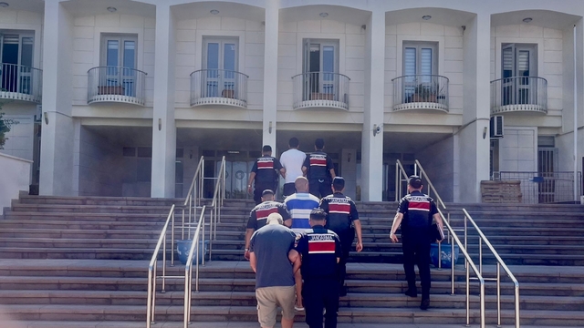 Bodrum'da uyuşturucu operasyonunda yakalanan 3 şüpheliden 2'si tutuklandı