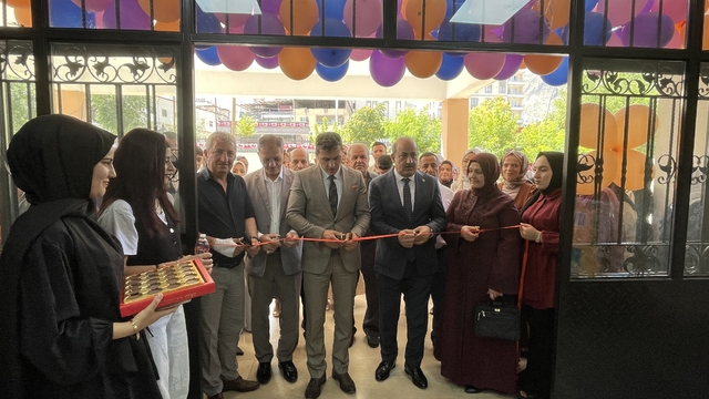 Siirt'te kadın kursiyerler sergi açtı