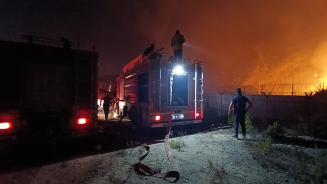 Suriye'den Hatay'a sıçrayan yangın kontrol altına alındı