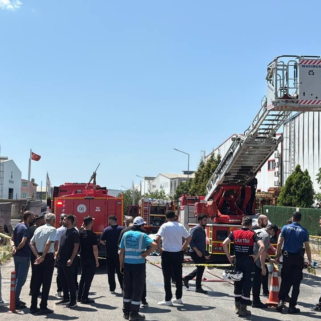 Kocaeli'de fabrikada çıkan yangın kontrol altına alındı