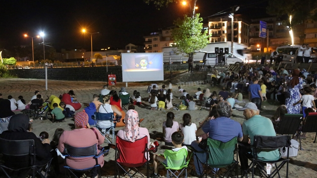 Espiye'de açık hava sinema etkinliği düzenlendi