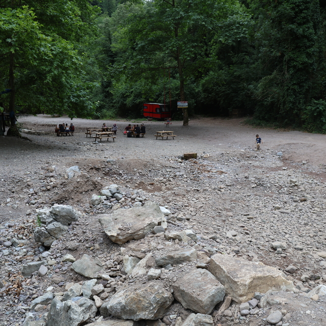 Sakarya'nın gözde mekanlarından Maden Deresi'ndeki şelale kurudu