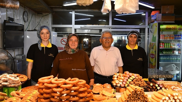 Başkan Büyükkılıç, Erciyes'te esnaf ve vatandaşlarla bir araya geldi