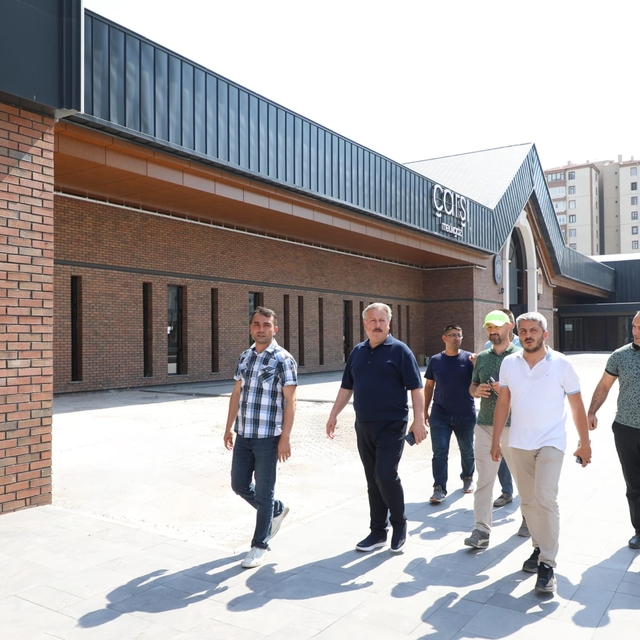 Çarşı Melikgazi'de asfalt çalışması gerçekleştirildi