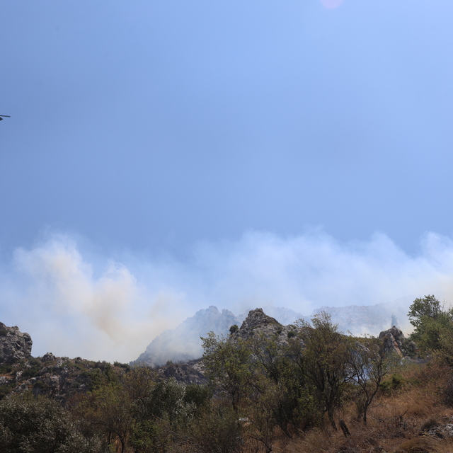 Hatay'da makilik ve ormanlık alanda çıkan yangın kontrol altına alındı