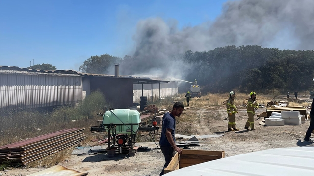 Balıkesir'de yumurta üretim tesisinde çıkan yangın söndürüldü