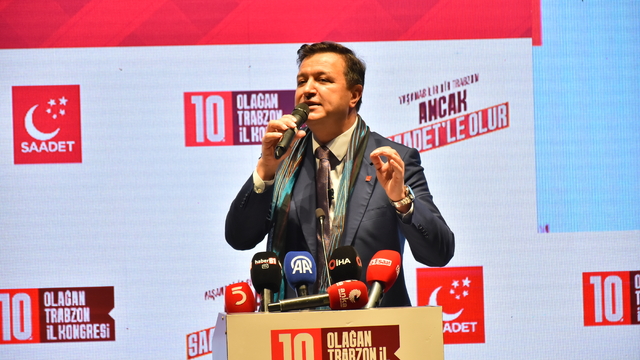 Saadet Partisi Genel Başkanı Arıkan, partisinin Trabzon İl Kongresi'ne katıldı