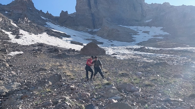 Erciyes'te mahsur kalan dağcı kurtarıldı