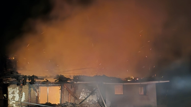 Bursa'da 2 katlı evde çıkan yangın söndürüldü