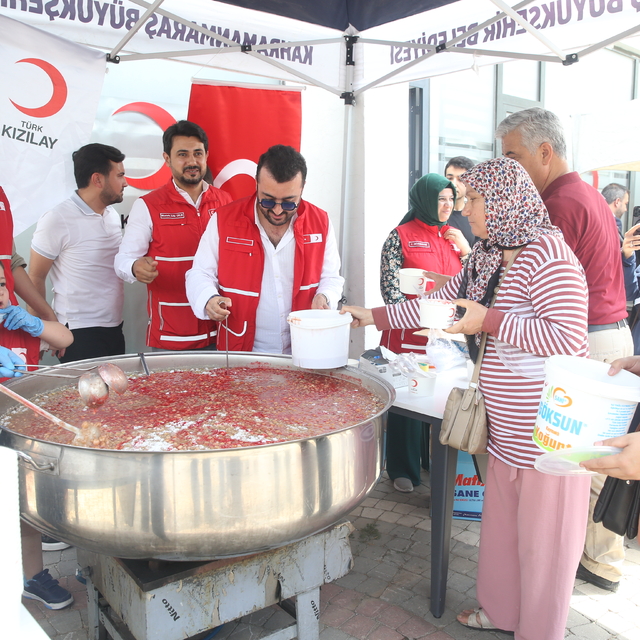 Türk Kızılay Kahramanmaraş'ta aşure dağıttı