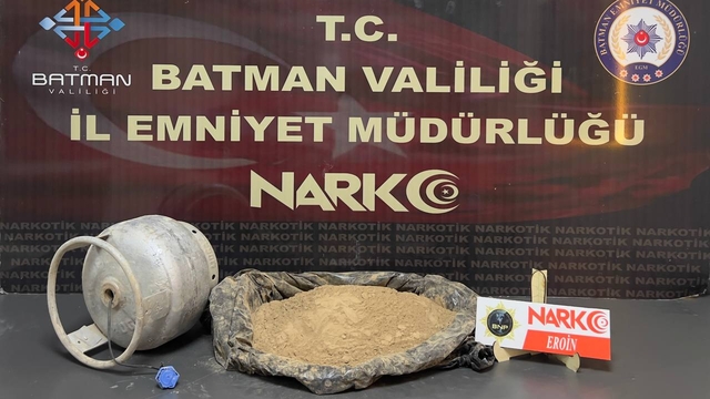 Batman'da piknik tüpüne gizlenmiş 2 kilo 900 gram eroin ele geçirildi