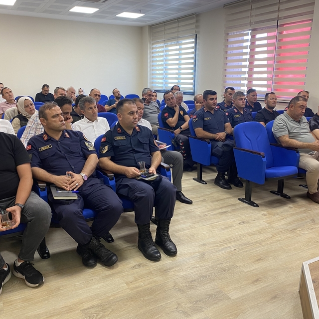 Alaşehir'de orman yangınlarıyla mücadele toplantısı yapıldı