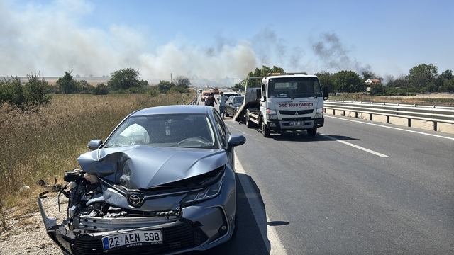 GÜNCELLEME - Edirne'de geniş alanda etkili olan anız yangınına müdahale ediliyor