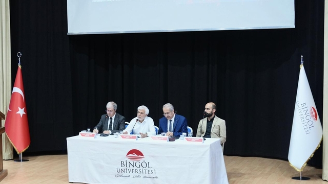 Bingöl'de 15 Temmuz Demokrasi ve Milli Birlik Günü etkinlikleri kapsamında panel düzenlendi