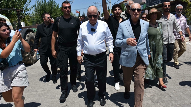 Ümit Özdağ: 30 tane silahı yakmakla, terör sonra ermez