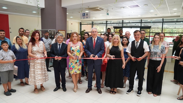 İzmir'de "15 Temmuz Demokrasi ve Milli Birlik: Zaferin Adı Türkiye" adlı sergi açıldı